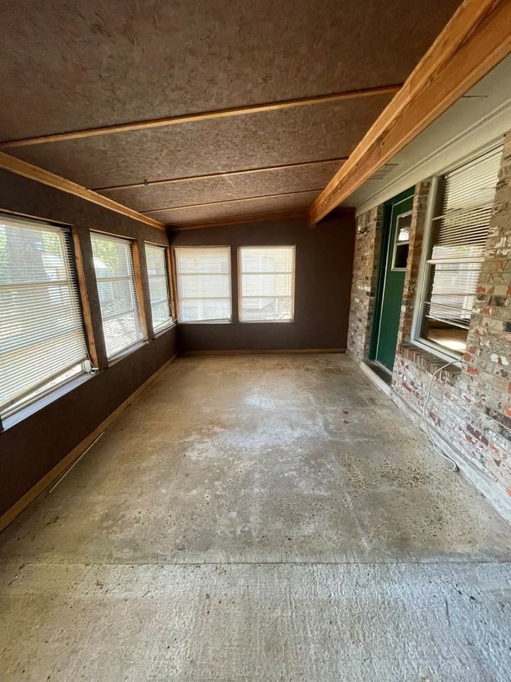 241 Kroy Dr - Photo 7 of 16