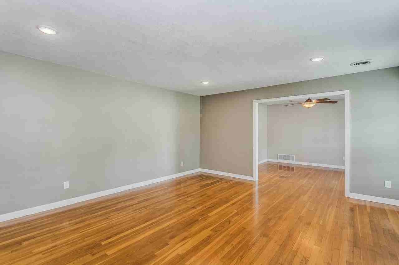 3547 Firestone Blvd - Photo 3 of 25