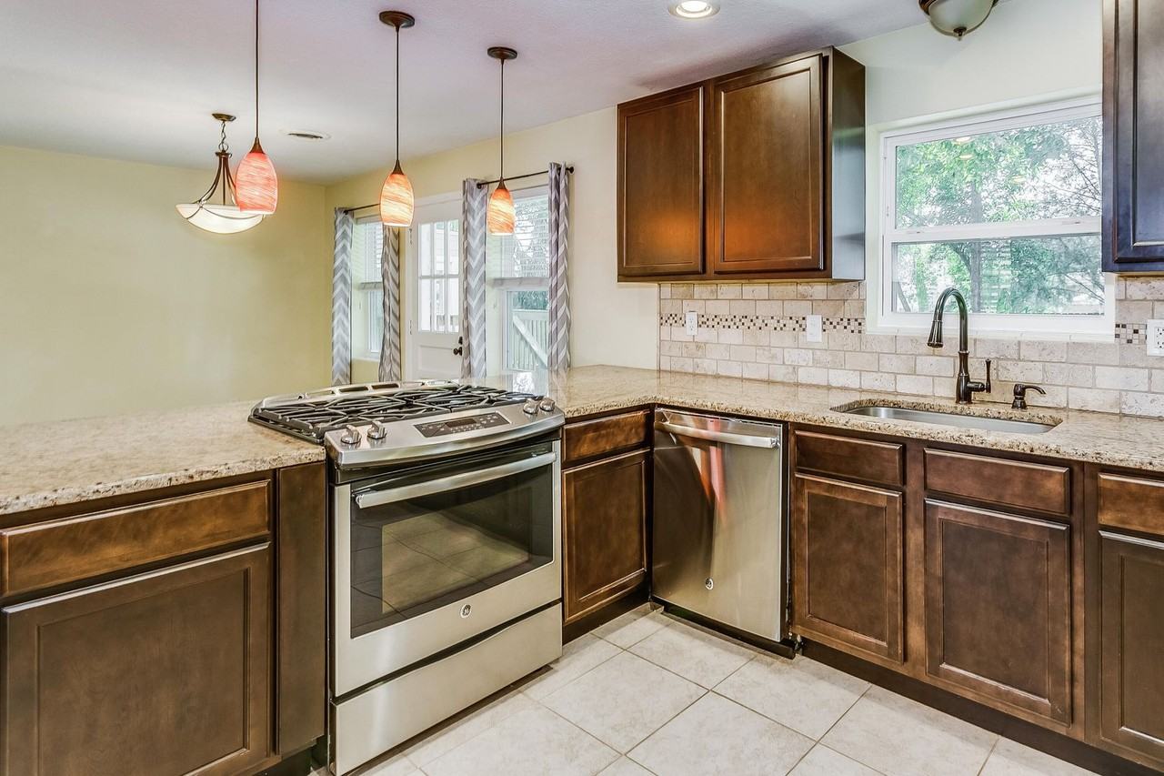 3547 Firestone Blvd - Photo 7 of 25