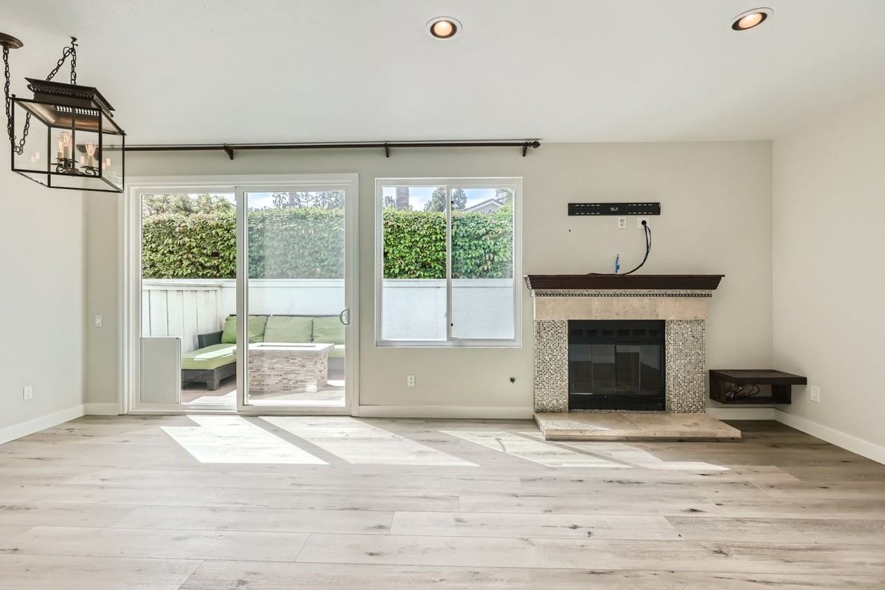 13633 Tiverton Rd - Photo 4 of 29