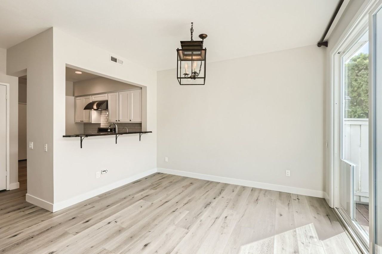 13633 Tiverton Rd - Photo 6 of 29