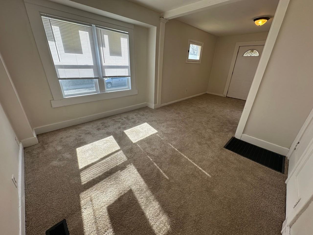 419 S Arlington Ave - Photo 6 of 17