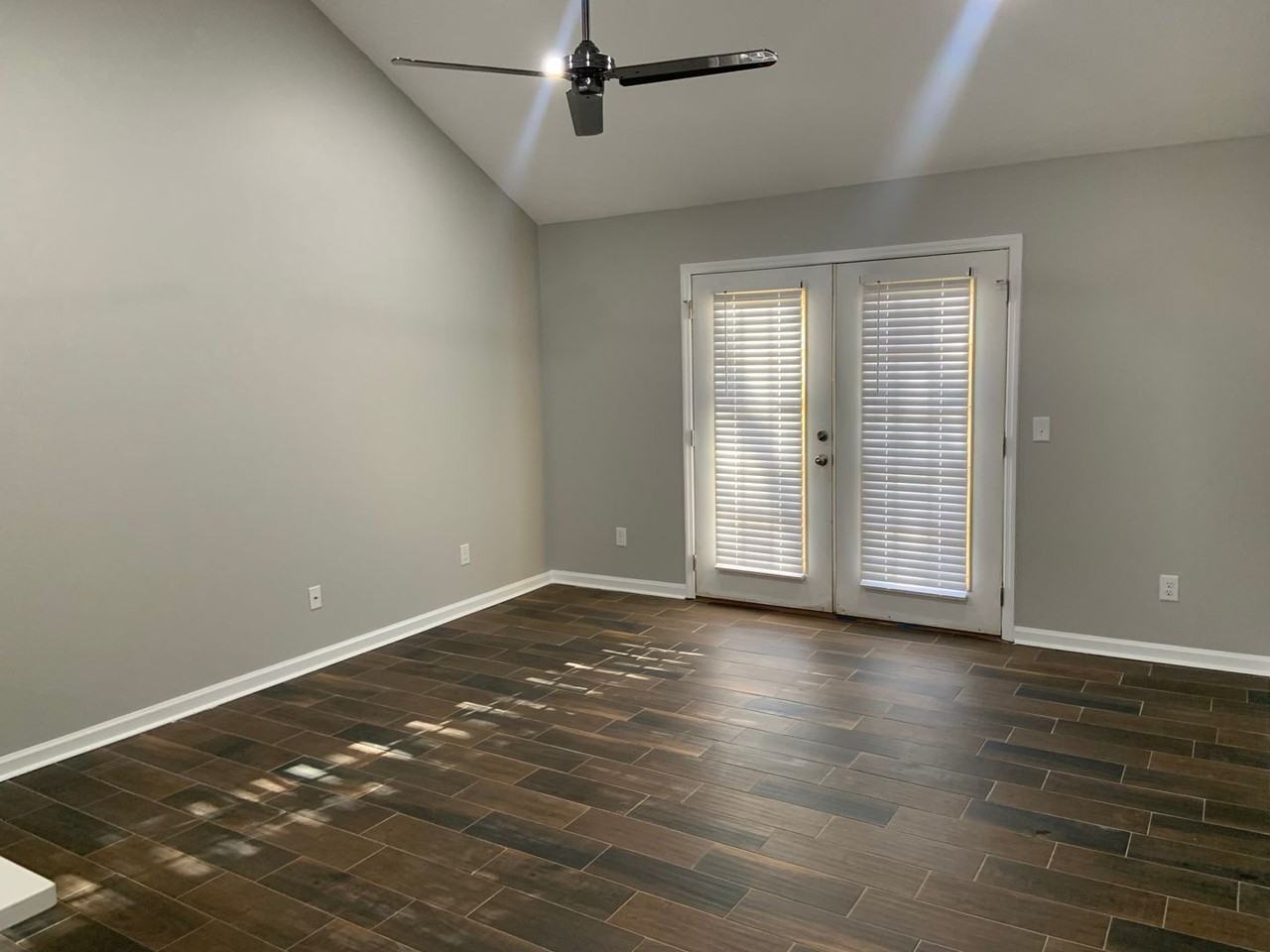 118 Halal Ct - Photo 6 of 18