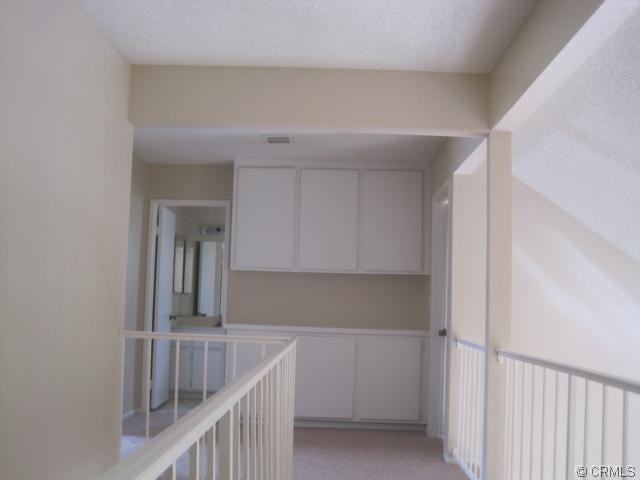 709 E Jackson St - Photo 2 of 8