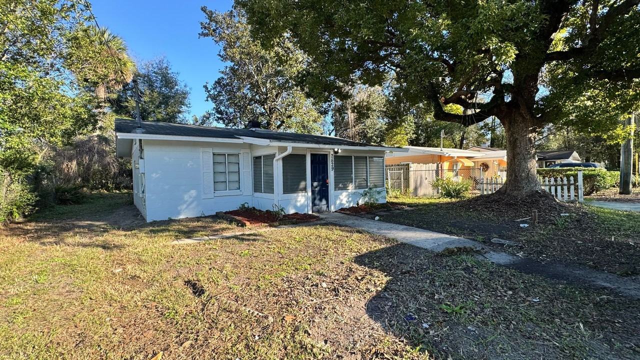 2829 Mars Ave - Photo 2 of 8