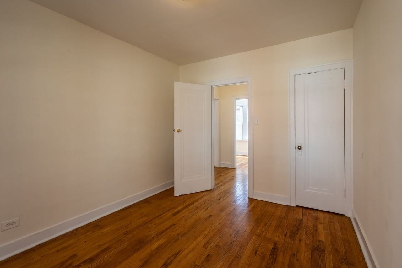 2609 N Lamon Ave #A1 - Photo 7 of 11