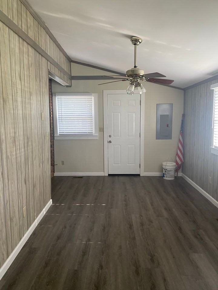 190 Pinetree Path - Photo 6 of 30