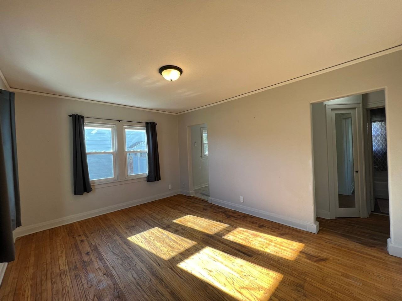 1207 8th Ave Se - Photo 2 of 23