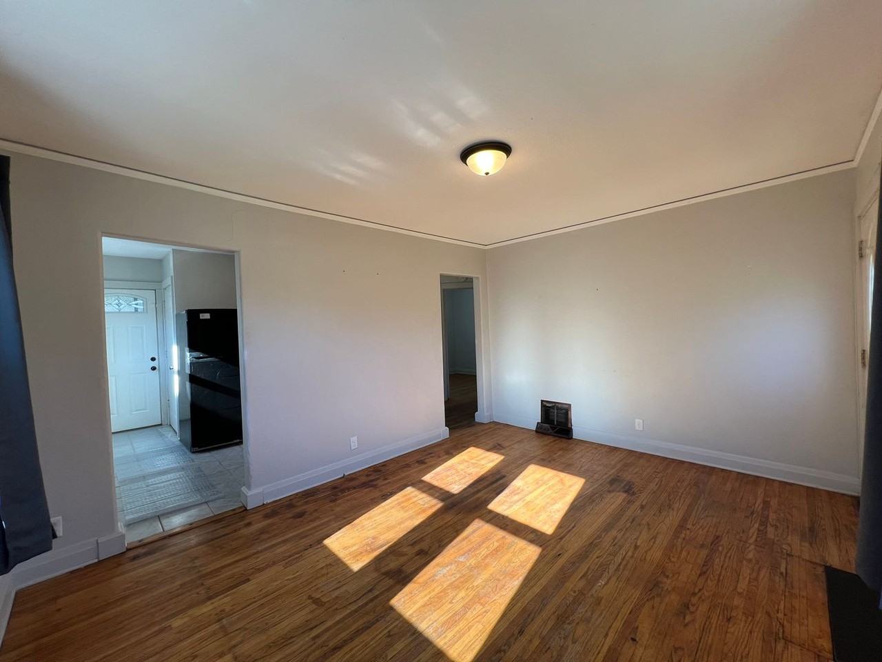 1207 8th Ave Se - Photo 3 of 23