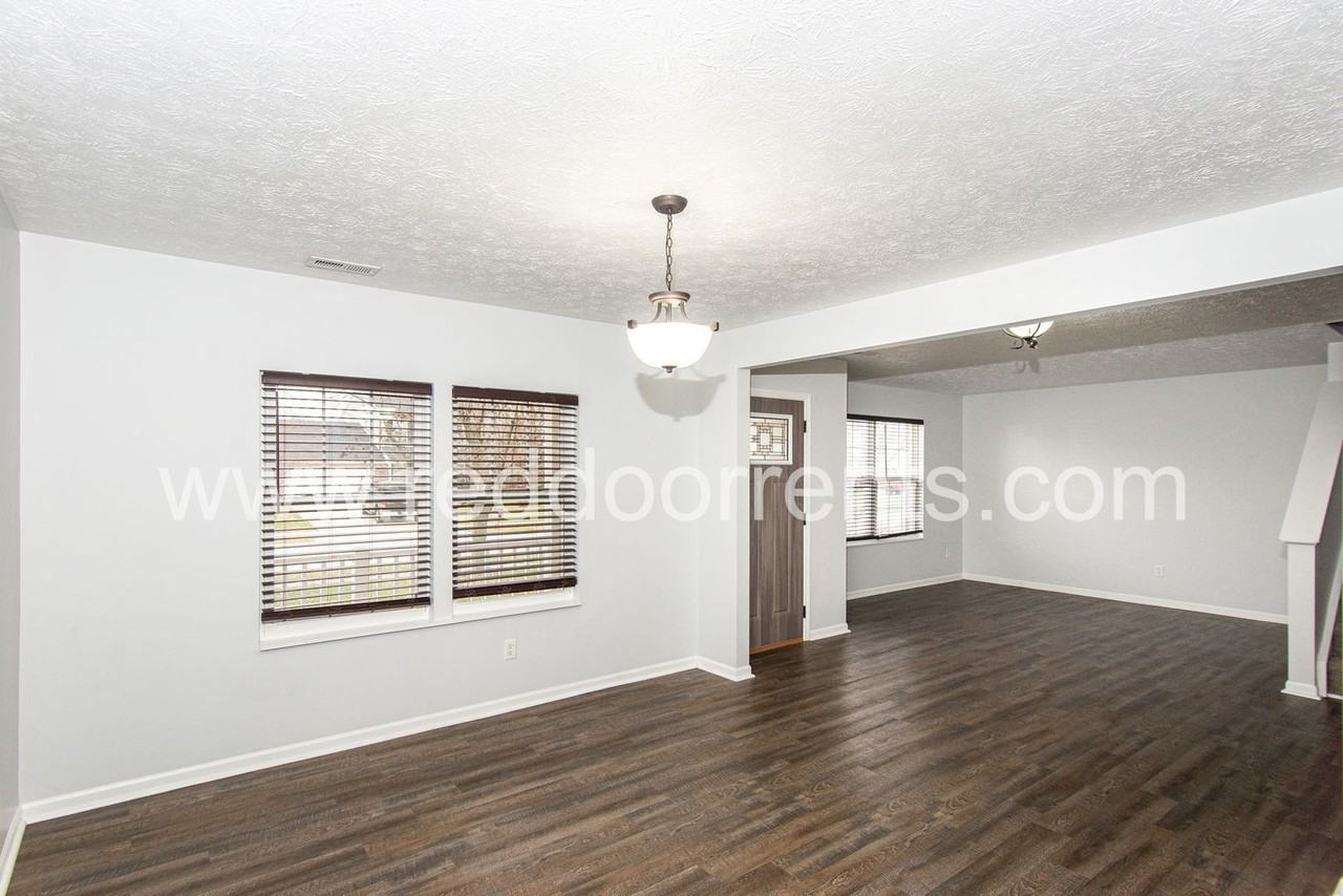 2278 S Logan Dr - Photo 2 of 32
