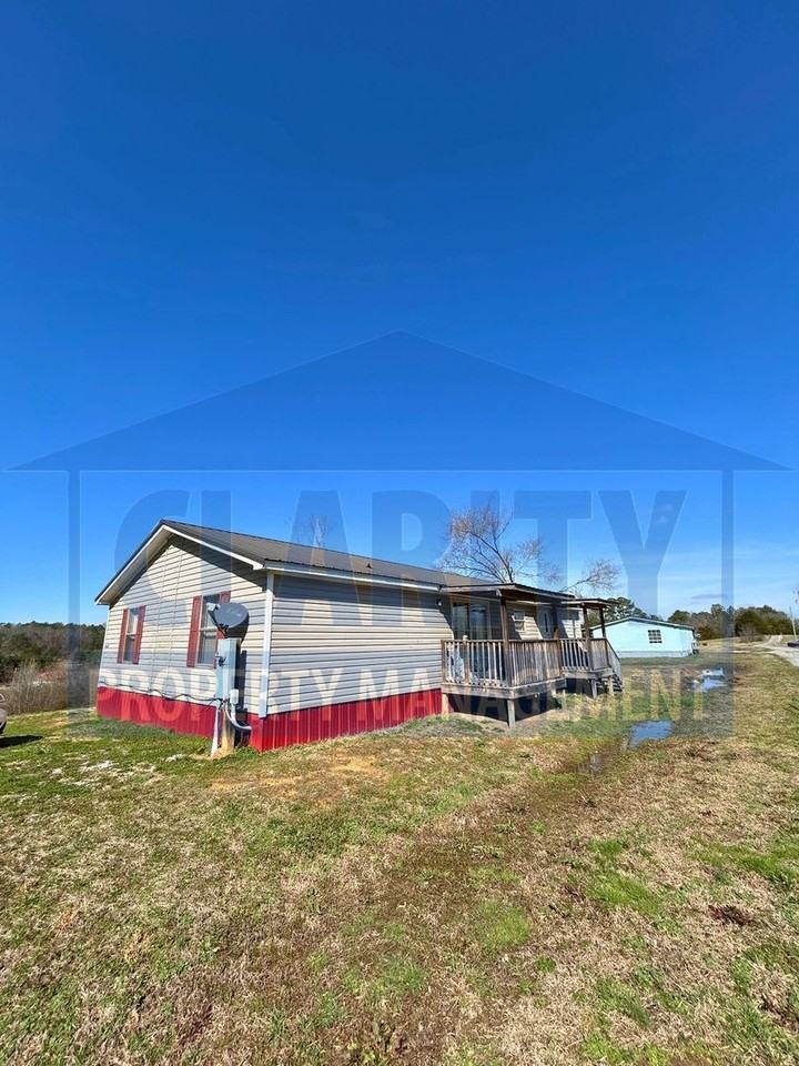 6439 Spring Place Rd Se - Photo 2 of 23