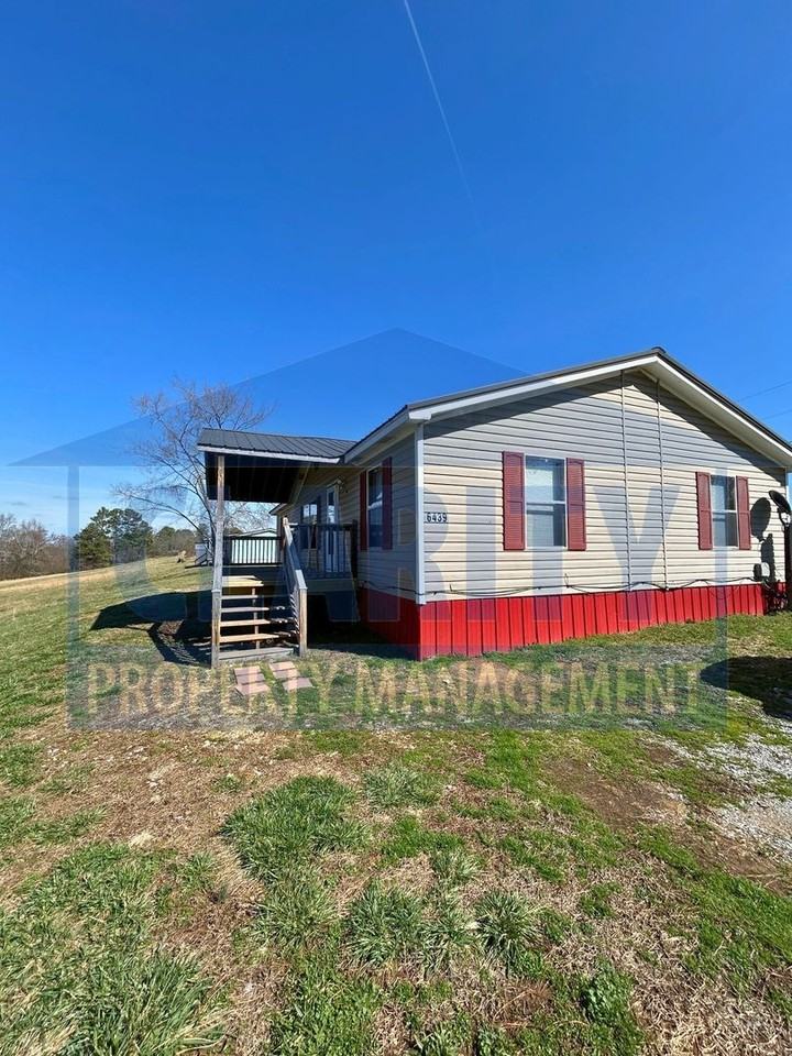 6439 Spring Place Rd Se - Photo 3 of 23