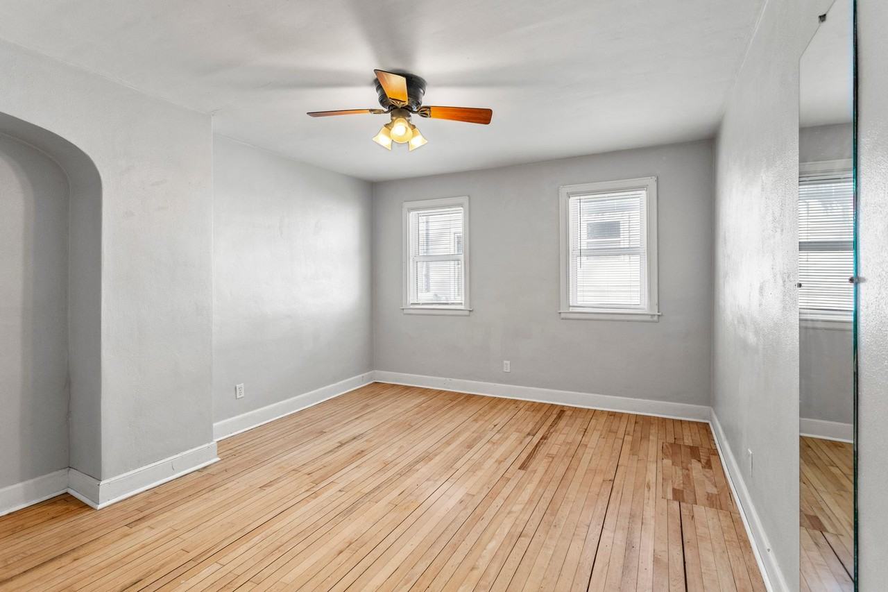 820 W 4th St - Photo 5 of 28