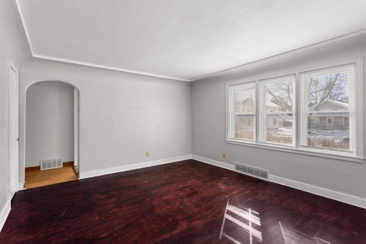 820 W 4th St - Photo 7 of 28