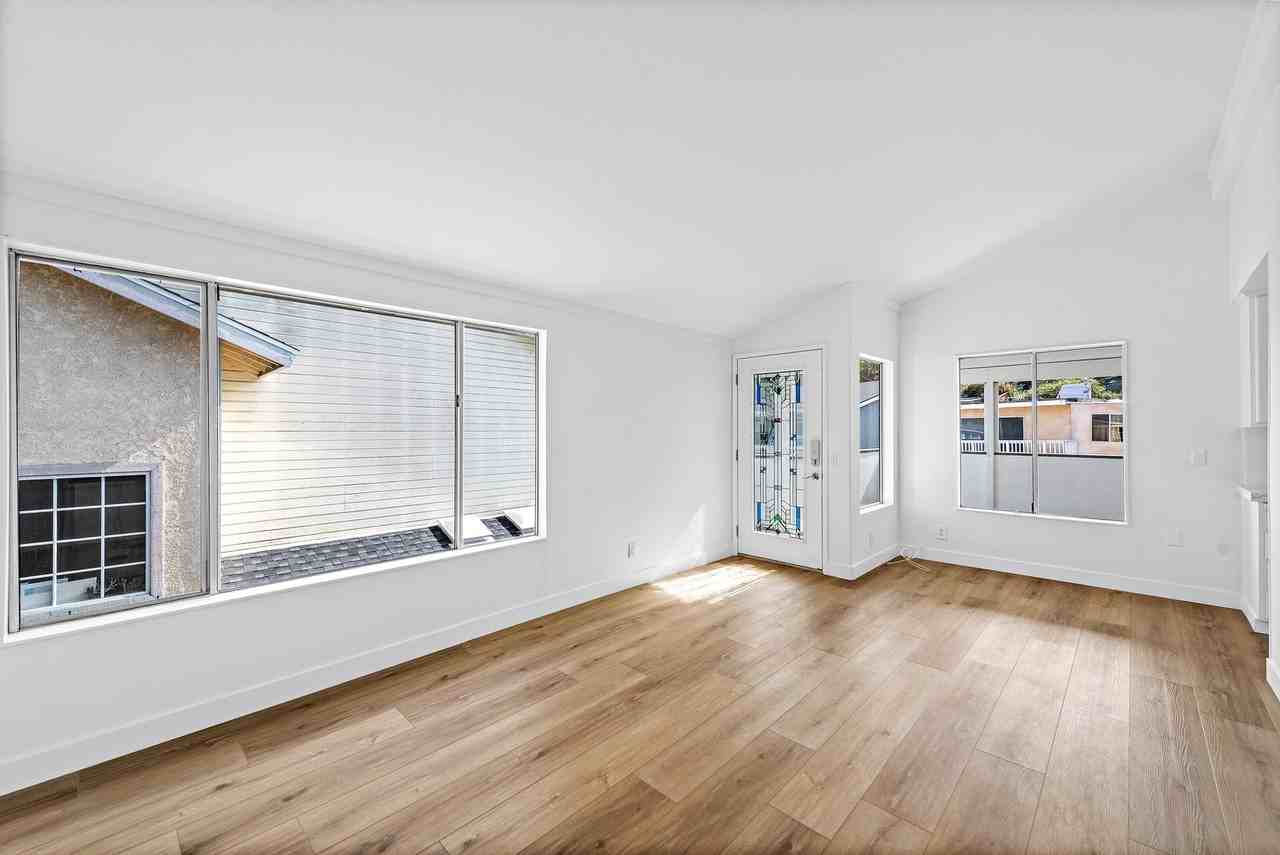 33842 Robles Dr - Photo 3 of 18