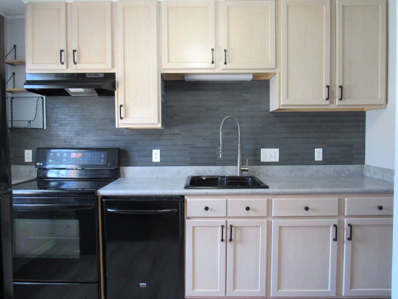 109 Davis Ave Sw - Photo 4 of 11