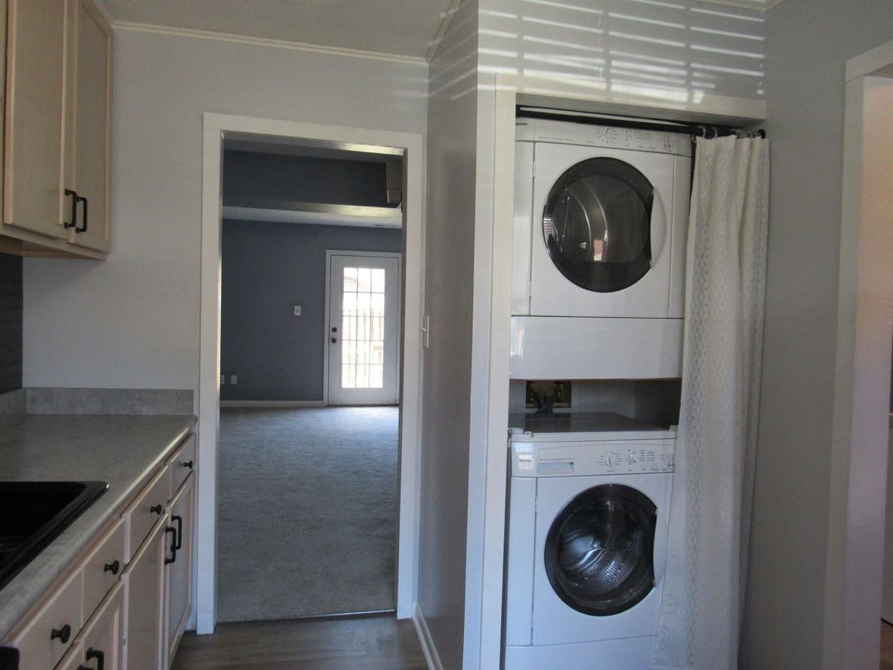 109 Davis Ave Sw - Photo 5 of 11