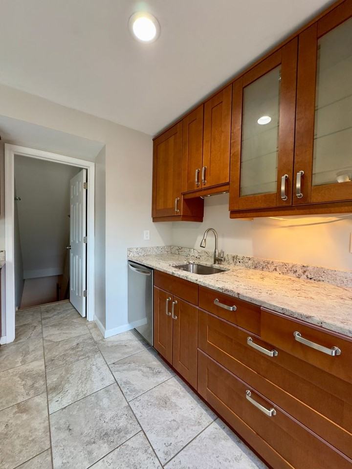 10 Congaree Ct - Photo 6 of 25