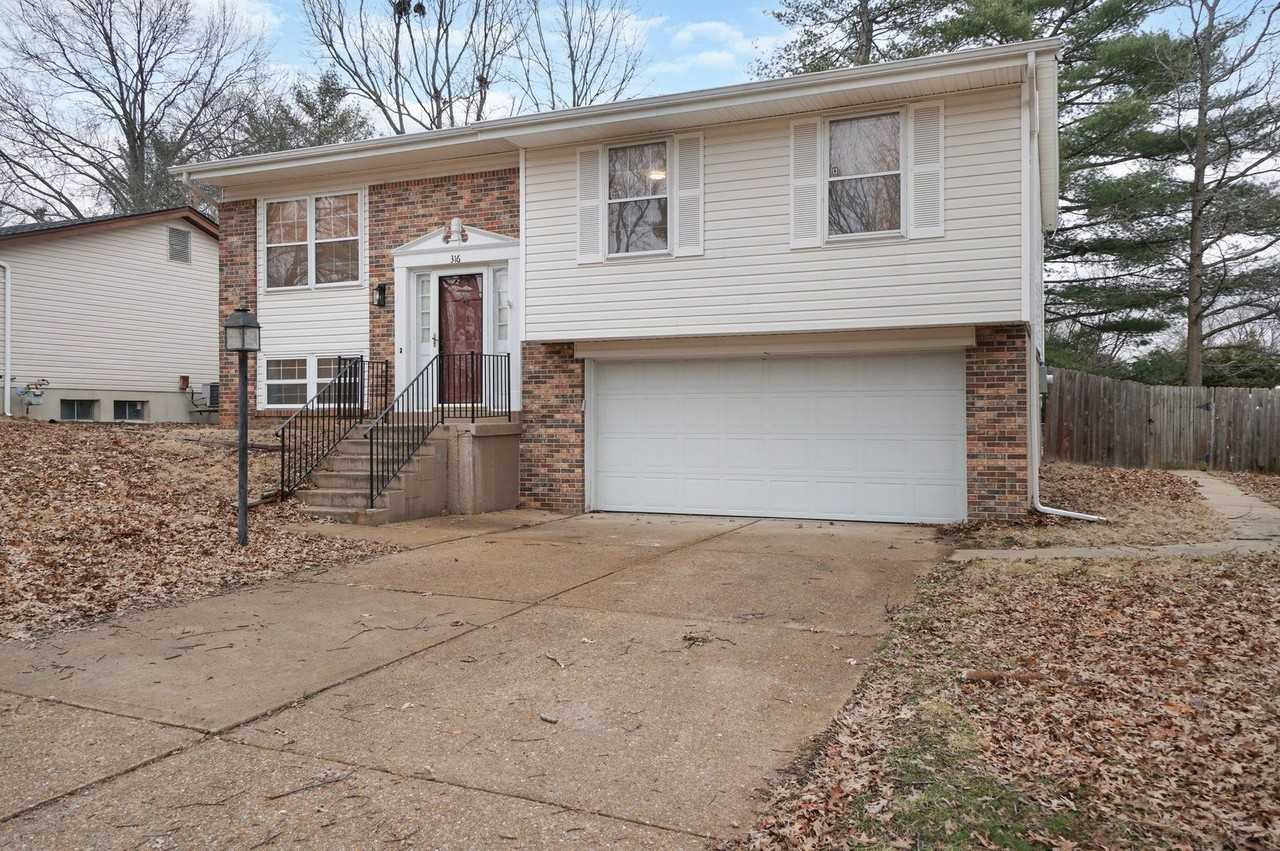 316 Whitehall Dr - Photo 2 of 23