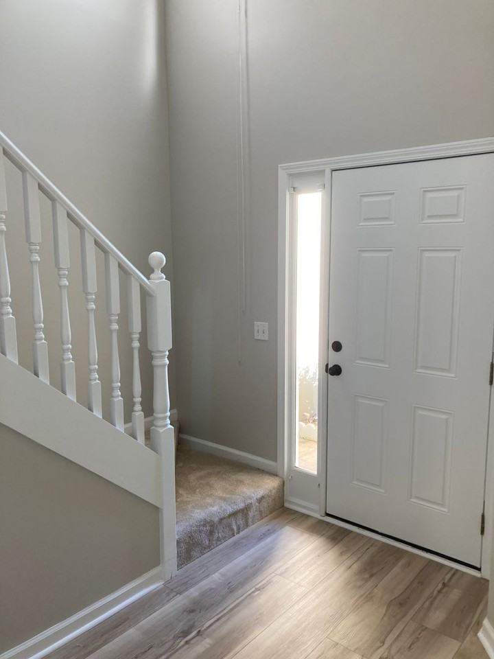 105 Woodberry Dr - Photo 2 of 19