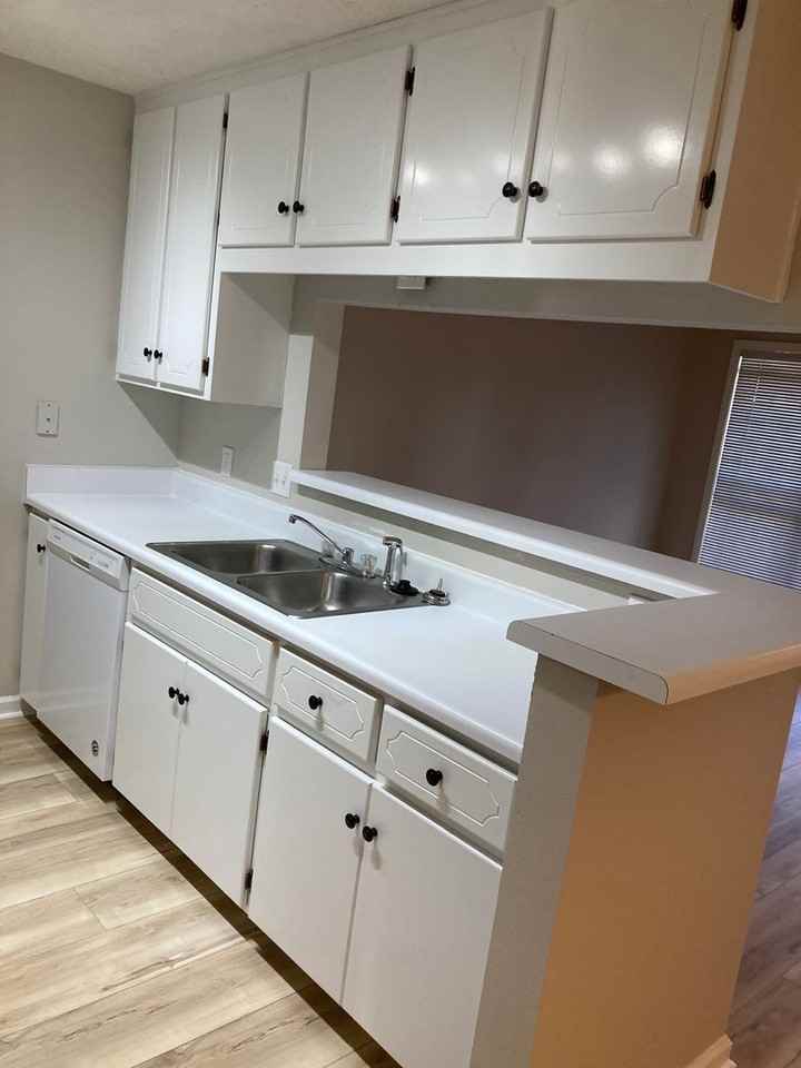 105 Woodberry Dr - Photo 4 of 19