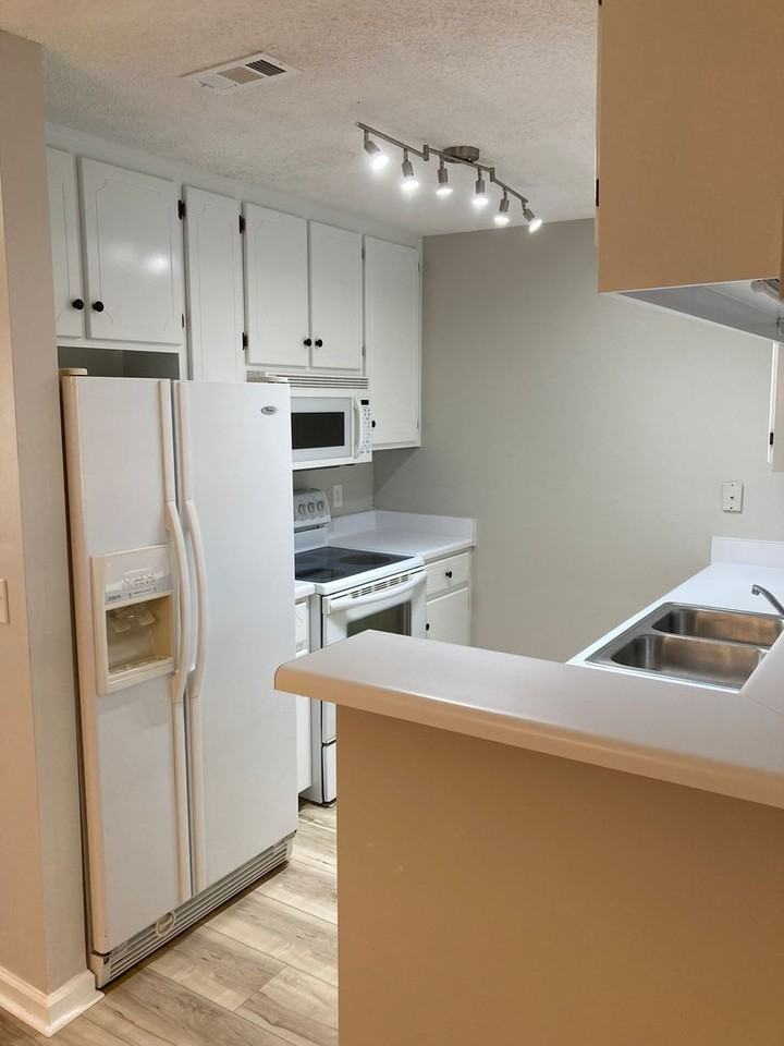 105 Woodberry Dr - Photo 5 of 19