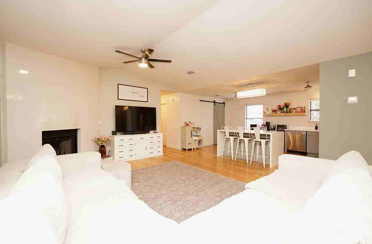 110 Oak Shores Dr - Photo 6 of 28