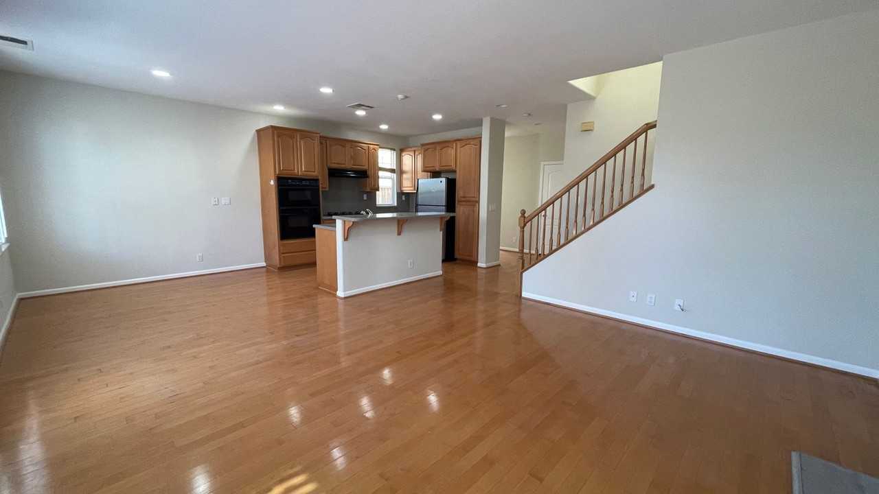 1128 Hillery Way - Photo 5 of 20