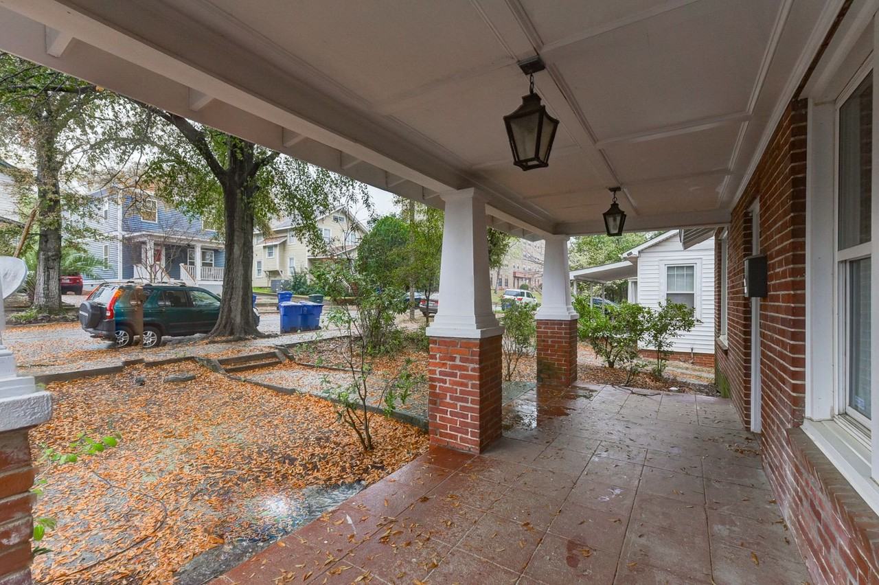 2204 College St - Photo 3 of 35