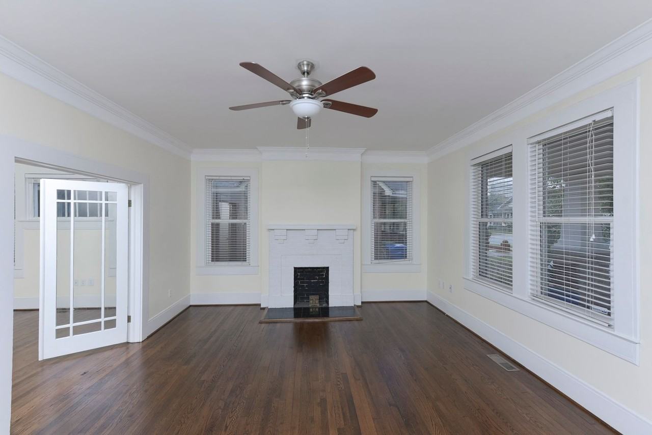 2204 College St - Photo 6 of 35