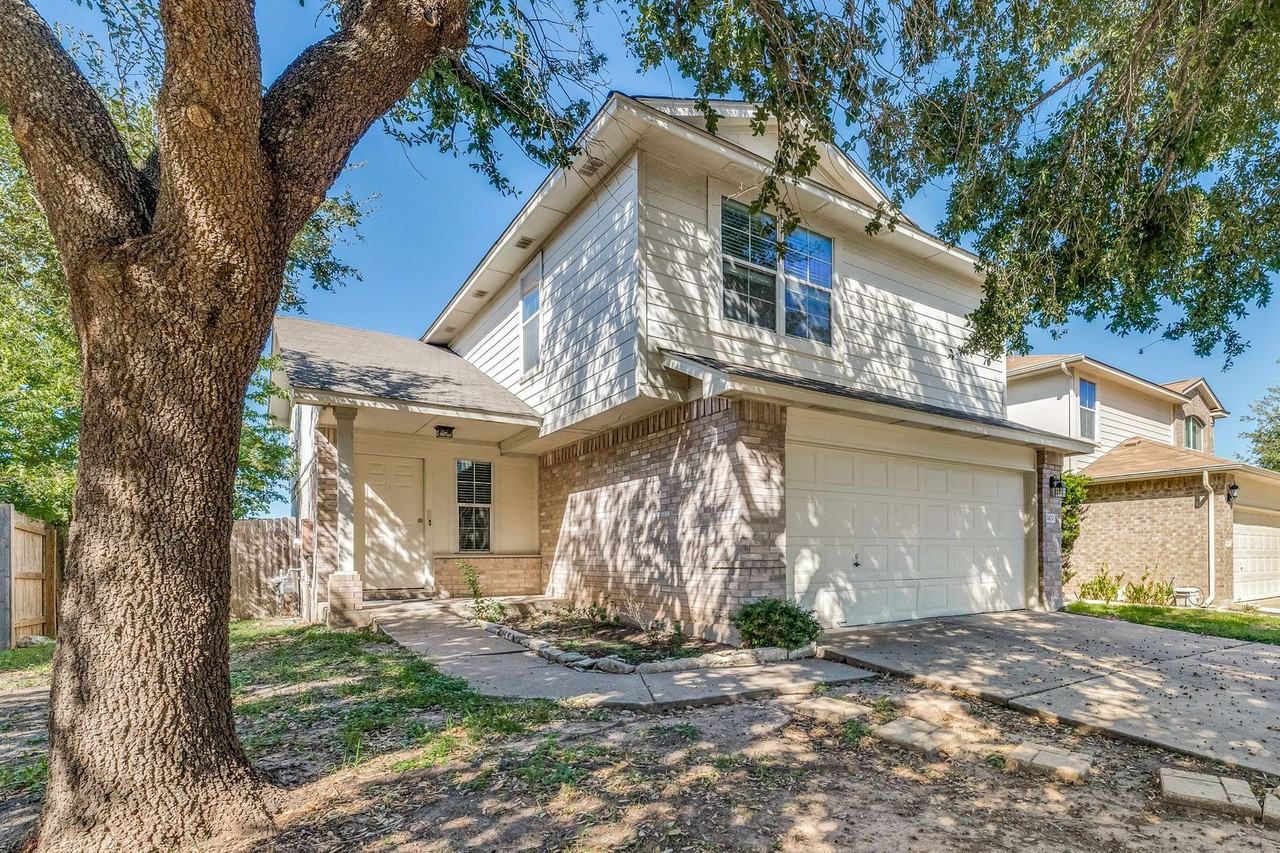 1420 Fort Lloyd Pl - Photo 3 of 25