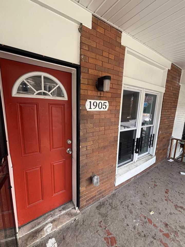 1905 N Dukeland St - Photo 2 of 16