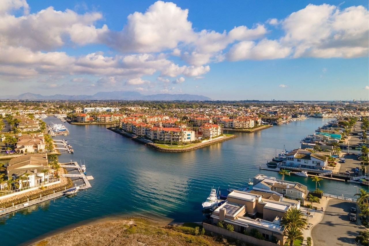 4490 Eastbourne Bay - Photo 4 of 50