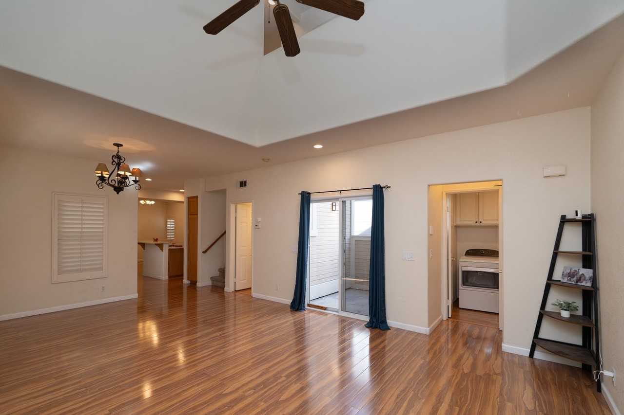 150 Citrus Ranch Rd - Photo 3 of 25