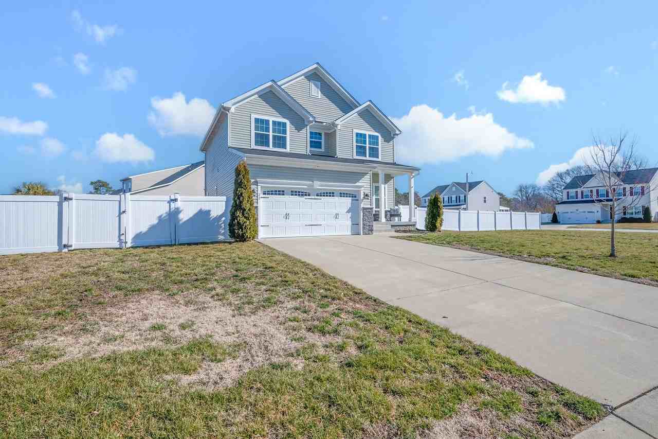 22 Mimi Cir - Photo 2 of 27