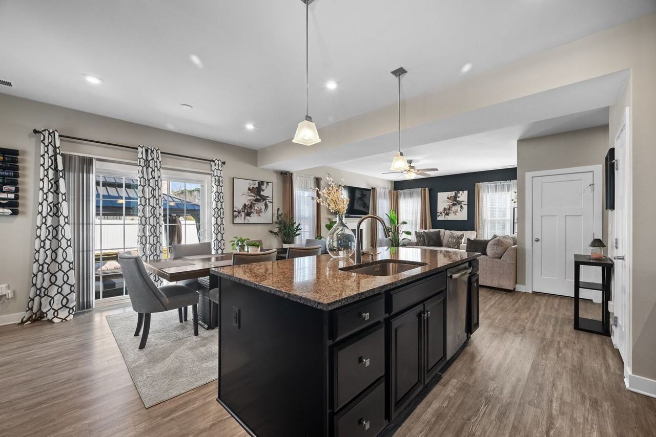 22 Mimi Cir - Photo 5 of 27