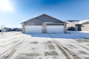 123 E Santa Fe Cir - Photo 1 of 1