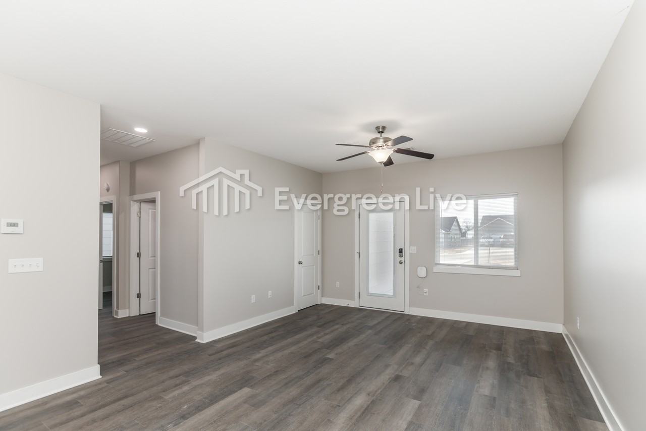 110 E Santa Fe Cir - Photo 5 of 21