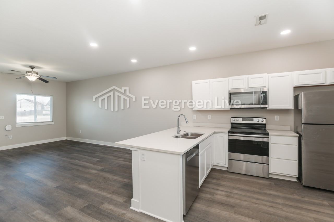 110 E Santa Fe Cir - Photo 7 of 21