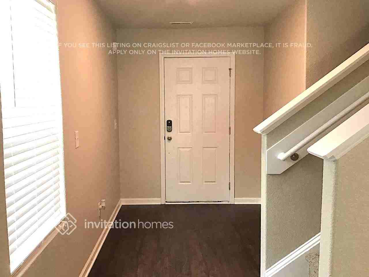 317 Turning Lake Dr - Photo 2 of 13