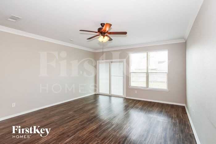 1424 Castlegar Ln - Photo 2 of 16