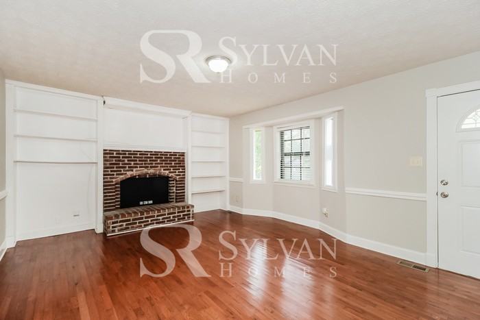 4712 Glen Ridge Cir - Photo 3 of 15