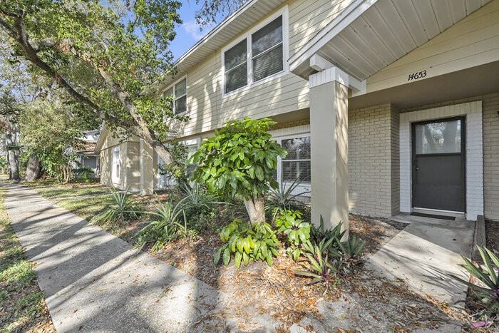 14653 Pine Glen Cir - Photo 3 of 27