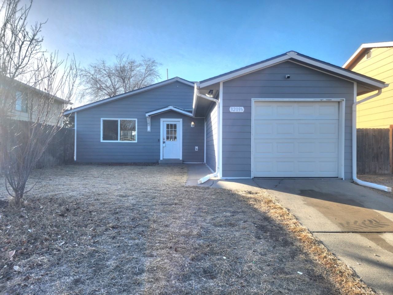 3209 1/2 Kennedy Ave - Photo 2 of 2