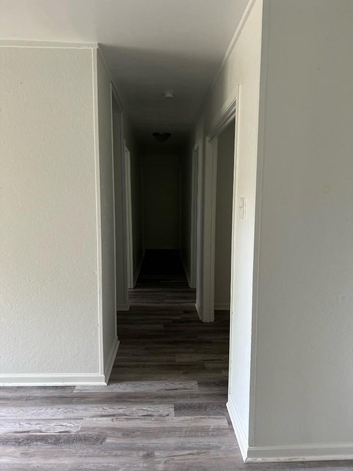 504 Stevon Moore Street N - Photo 3 of 7