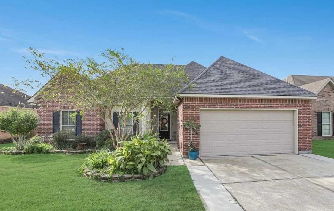 17099 Richmond Dr - Photo 3 of 16