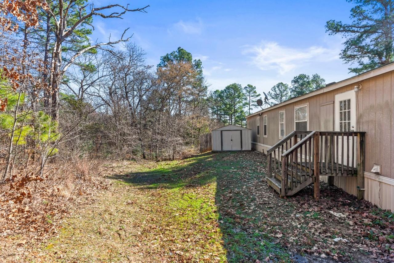 15630 Country Walk Dr - Photo 3 of 13