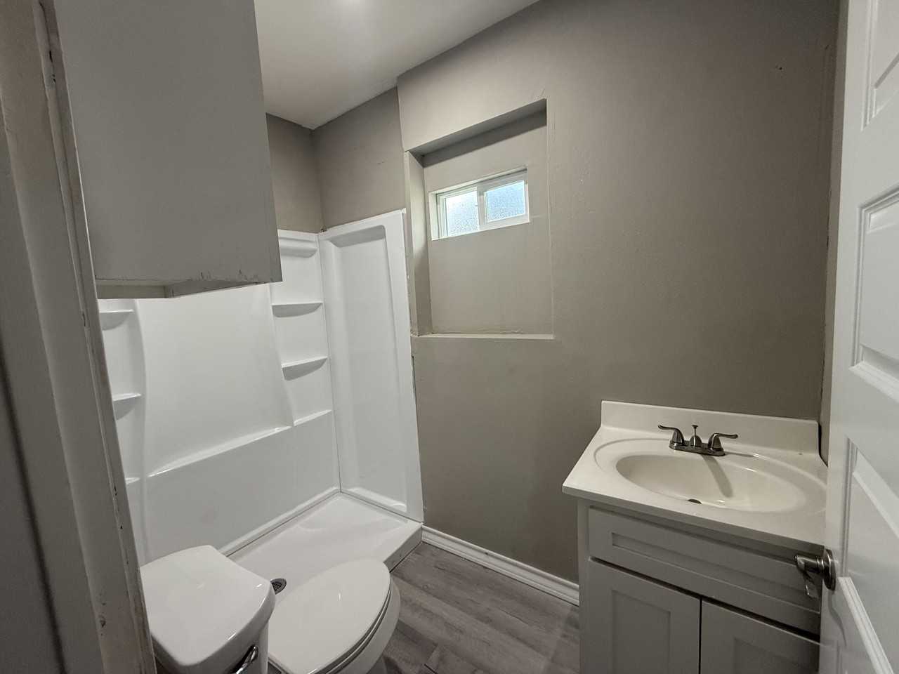 709 E Jackson St #NA - Photo 2 of 11