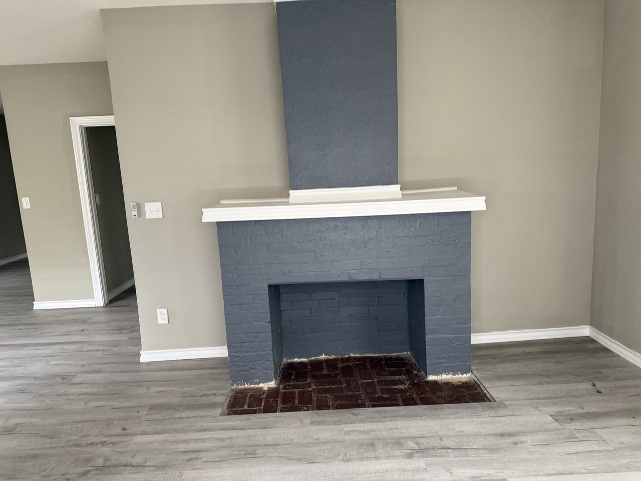 709 E Jackson St #NA - Photo 4 of 11