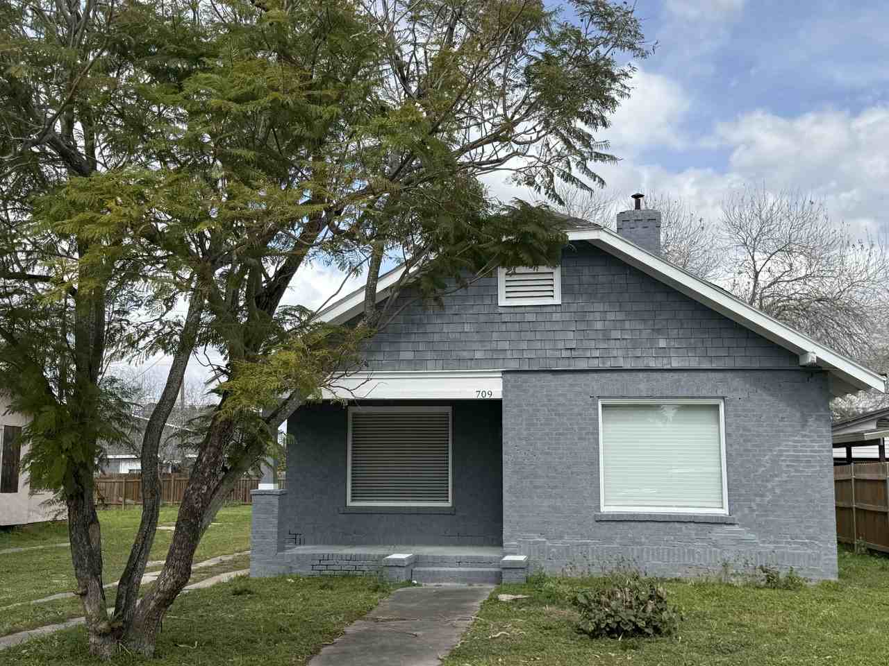 709 E Jackson St #NA - Photo 5 of 11